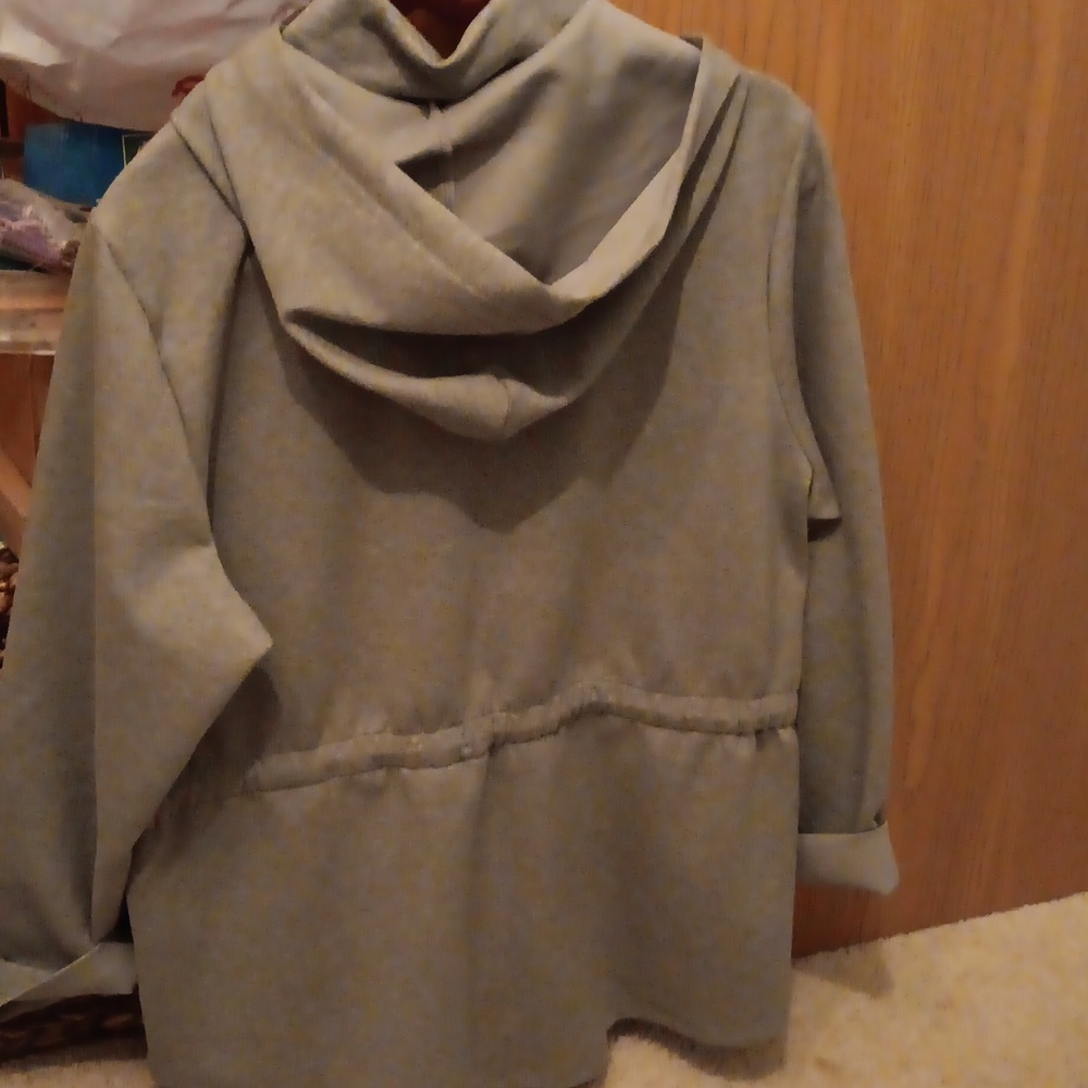 Sweatshirt/Jacket - Picture 3 of 4